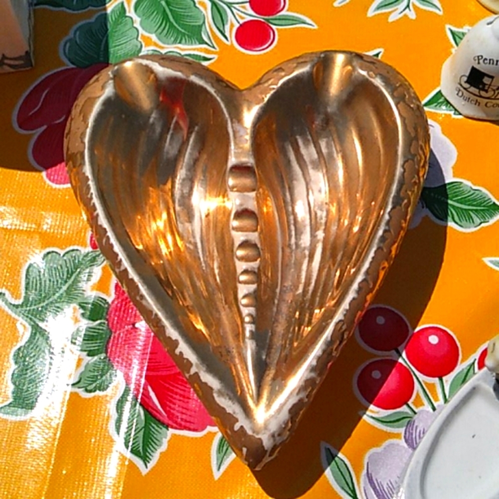 Vintage Gold Heart Ashtray